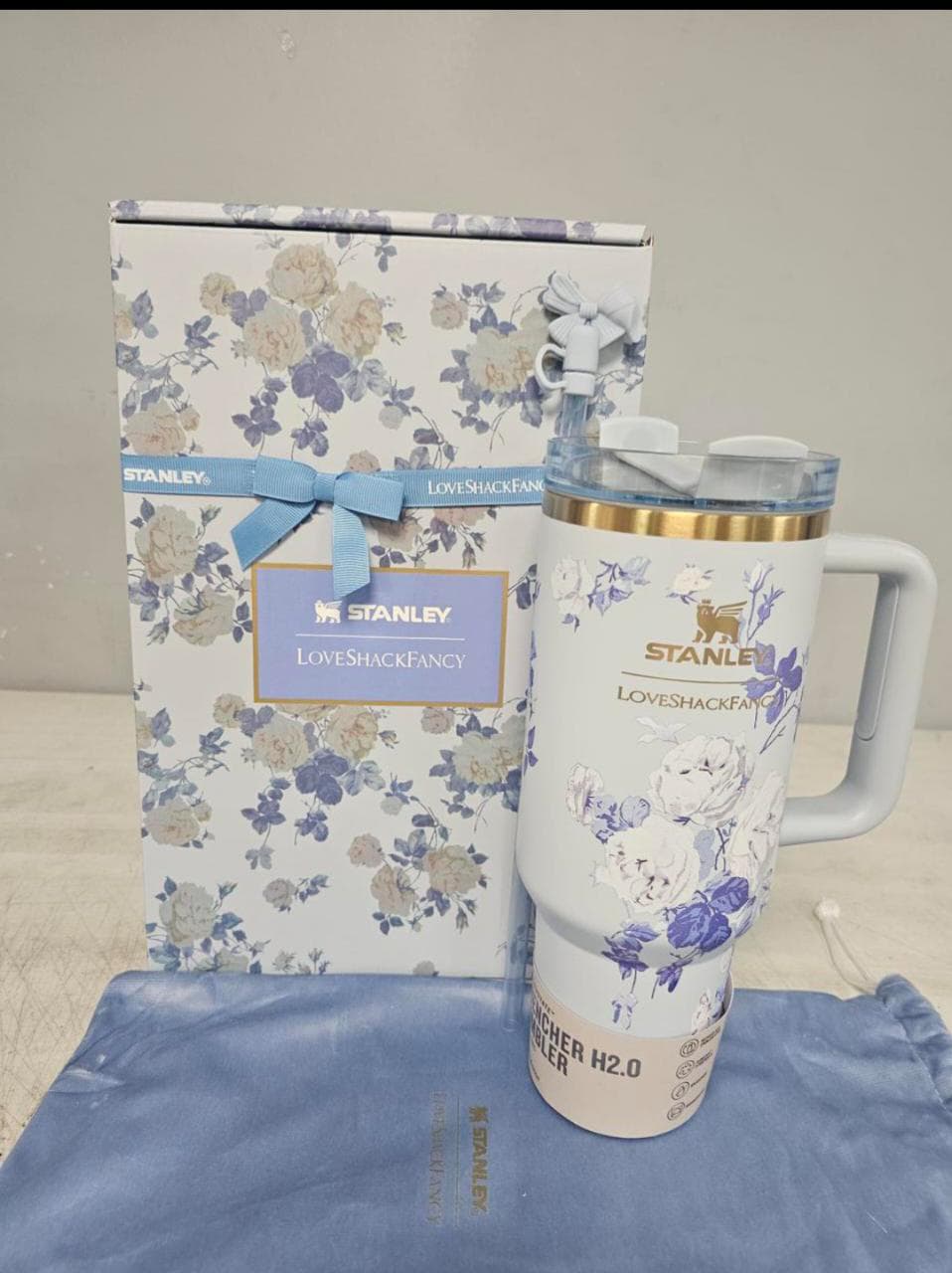 Stanley x LoveShackFancy Quencher H2.0 FlowState Tumbler 40oz – Blue Floral Limited Edition Gift Set